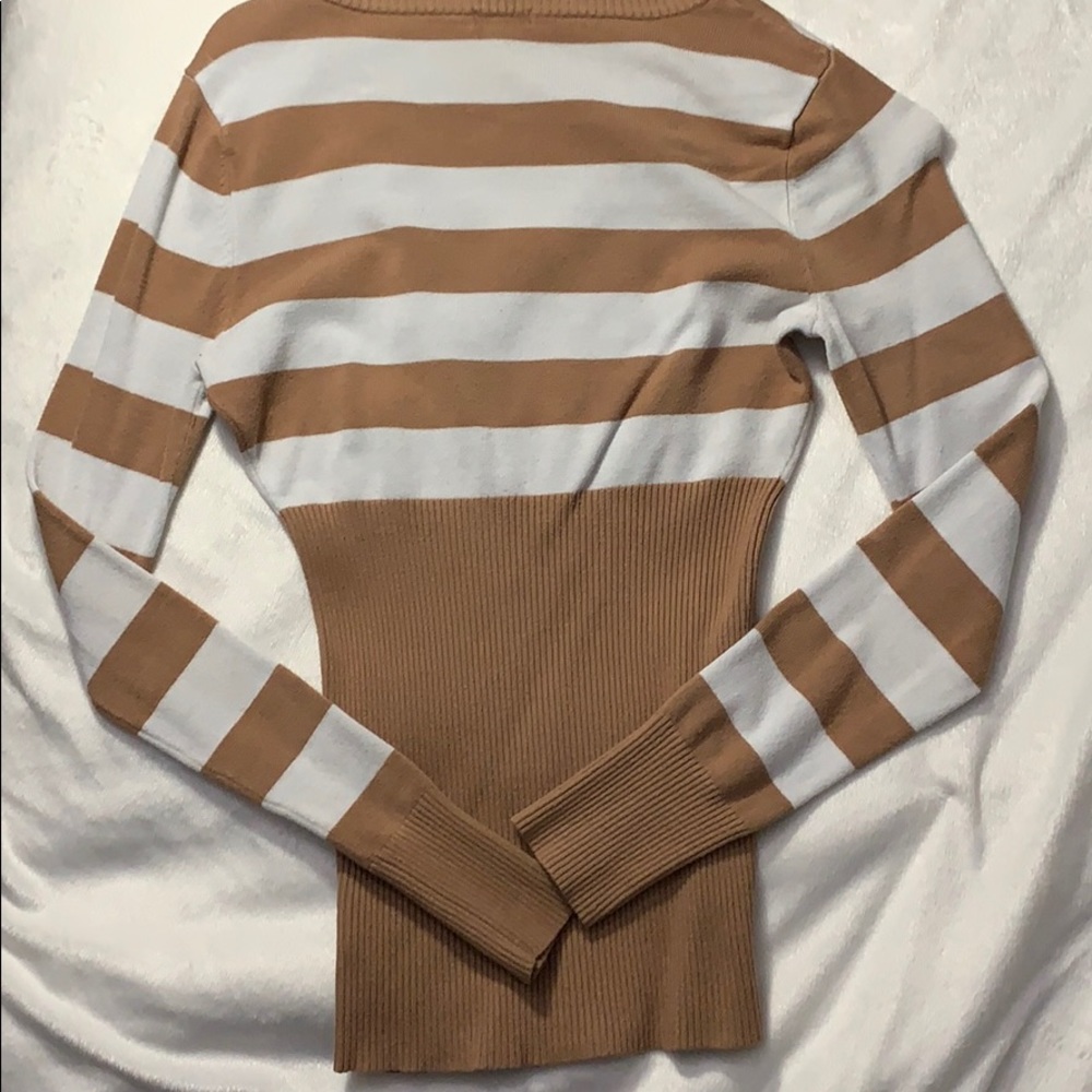 Sweater - Picture 3 of 3